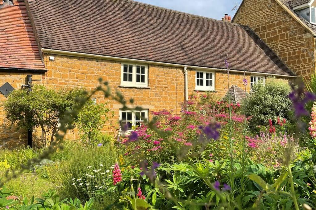 Cotswolds Cottage Ilmington With Wood Burning Stove & Bbq - Pet Friendly Чиппинг-Кампден Экстерьер фото