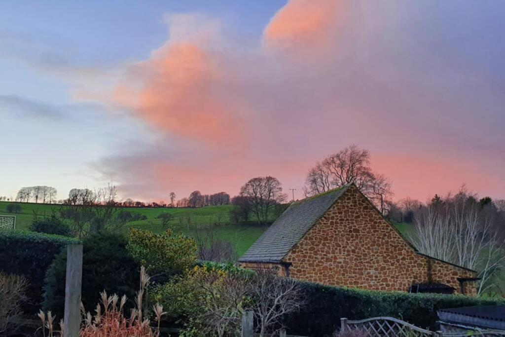 Cotswolds Cottage Ilmington With Wood Burning Stove & Bbq - Pet Friendly Чиппинг-Кампден Экстерьер фото